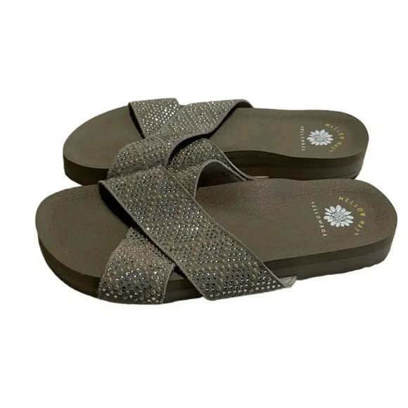 Yellow Box Mellow Mat Jeweled Cross Strap Slip on Sandals Size 8.5 Taupe Leather - Picture 3 of 10